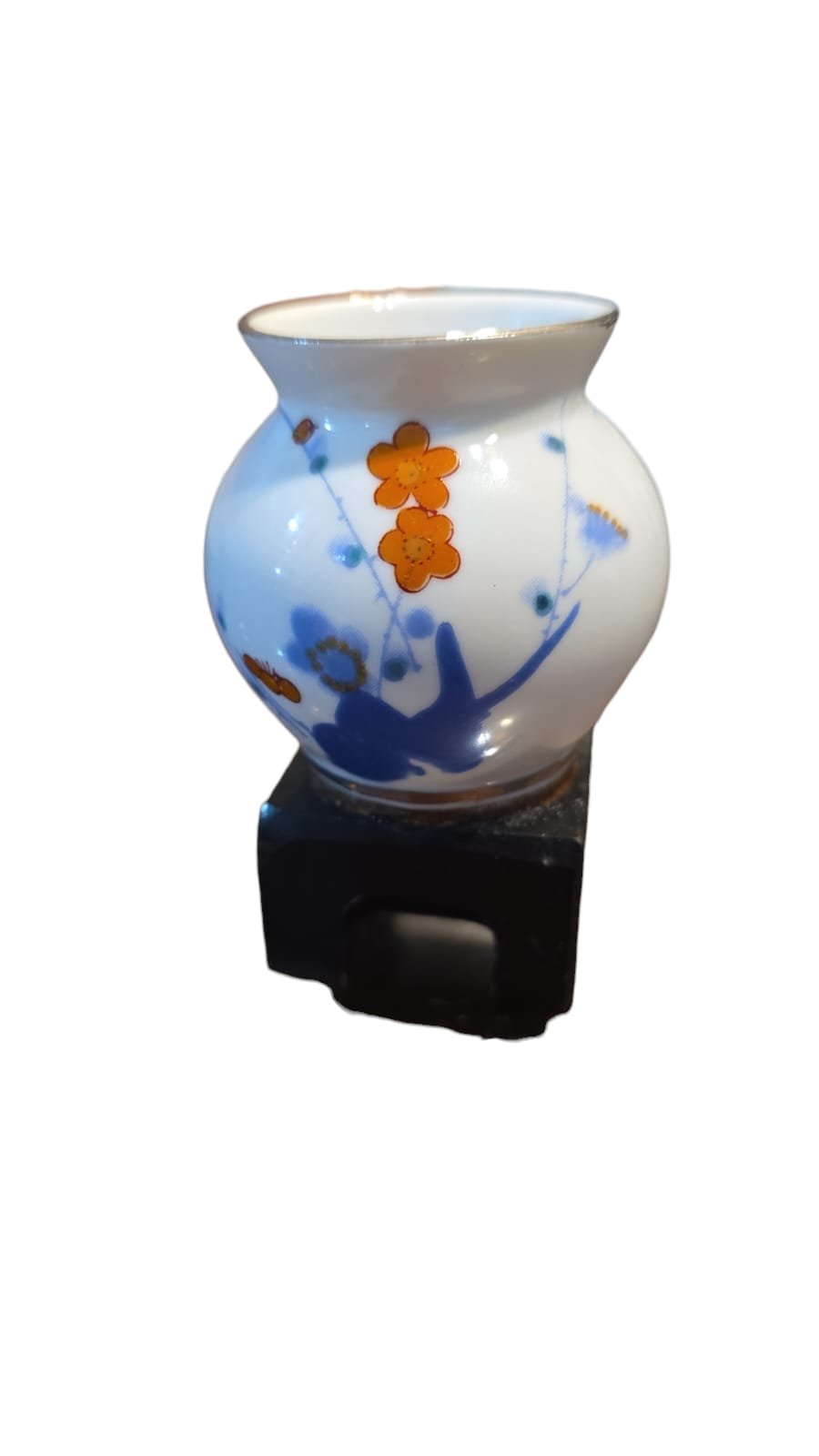 Vasinho de porcelana oriental com peanha de pedra