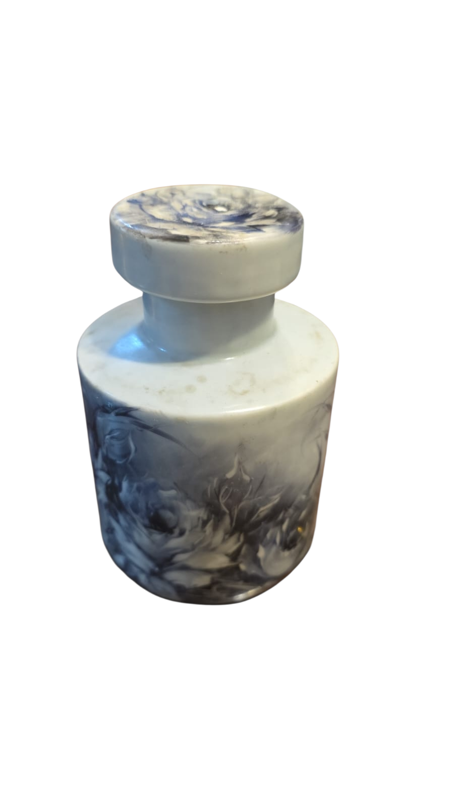 Belo pote de porcelana