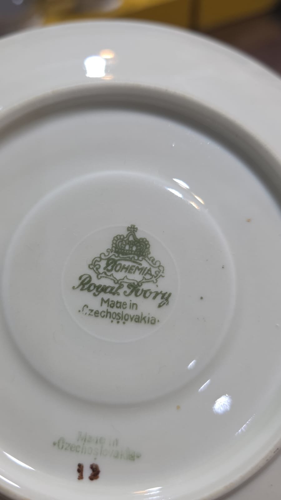 Conjunto em porcelana Tcheca Bohemia, motivos florais azuis e filetes de ouro - Imagem 3