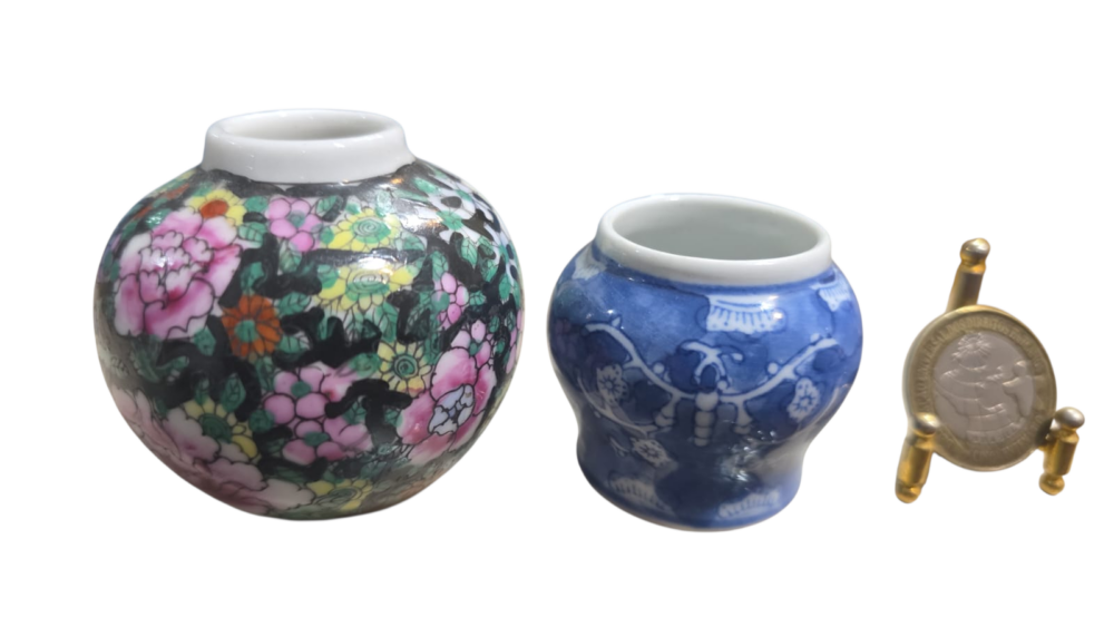 Par de vasinhos de porcelana chinesa