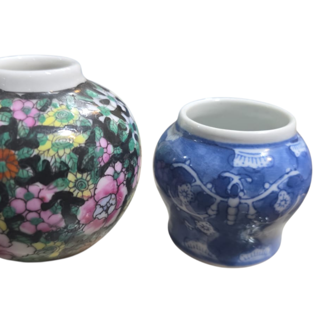 Par de vasinhos de porcelana chinesa