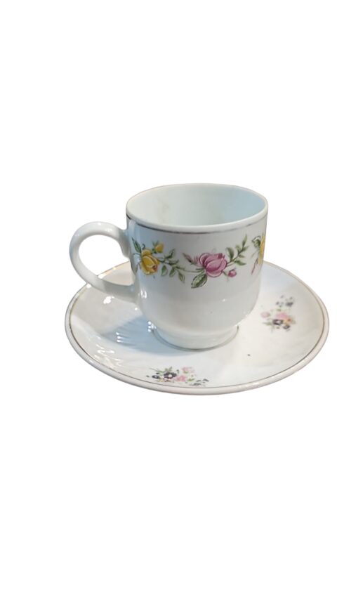 Antiga xícara de porcelana