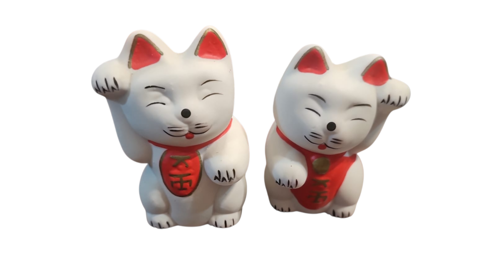 Par de gatos da sorte chineses de porcelana