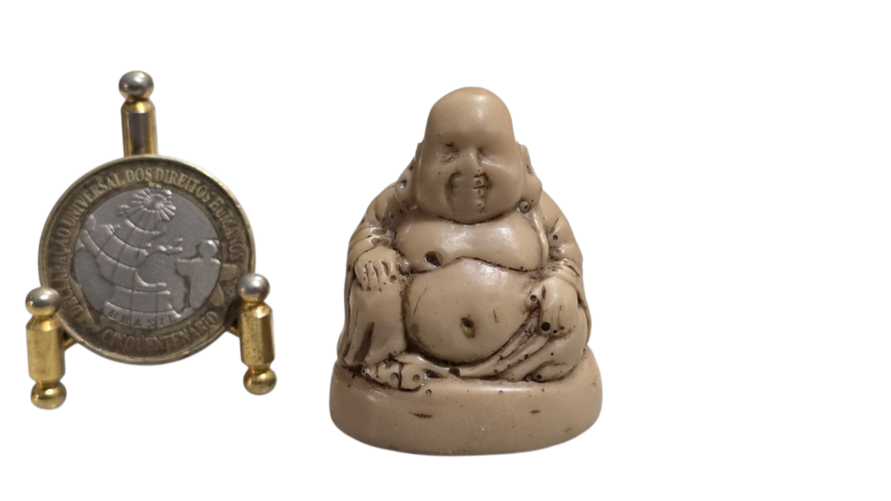 Pequeno Buda em resina
