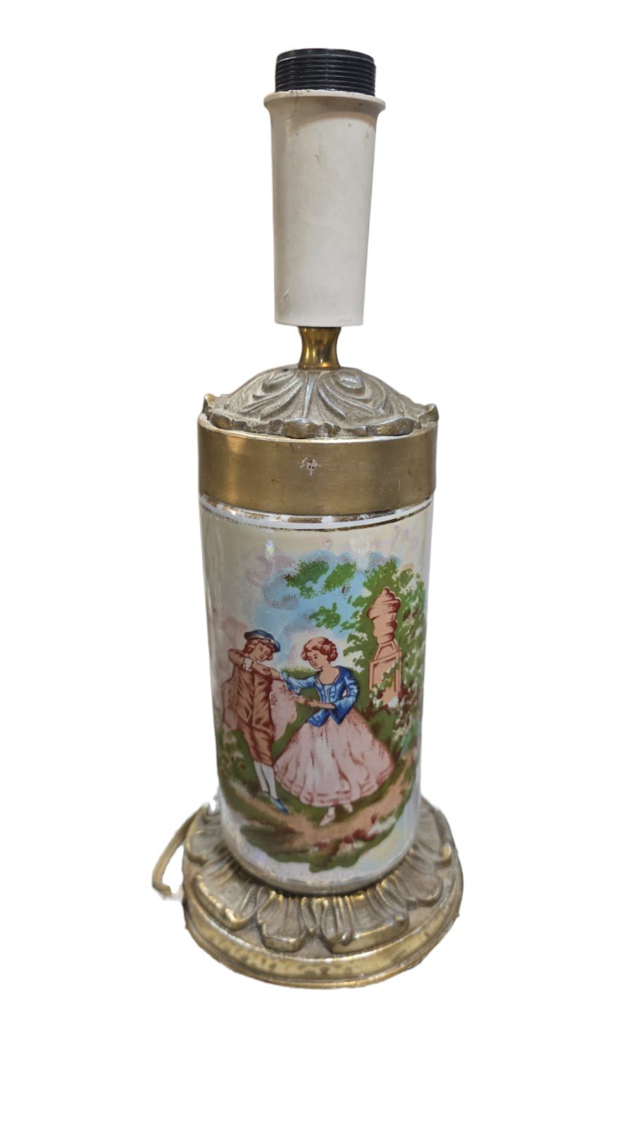 Antigo abajur em dourado metal e porcelana com cena galante