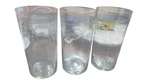 Antigos copos grandes de cristal (valor unitário)