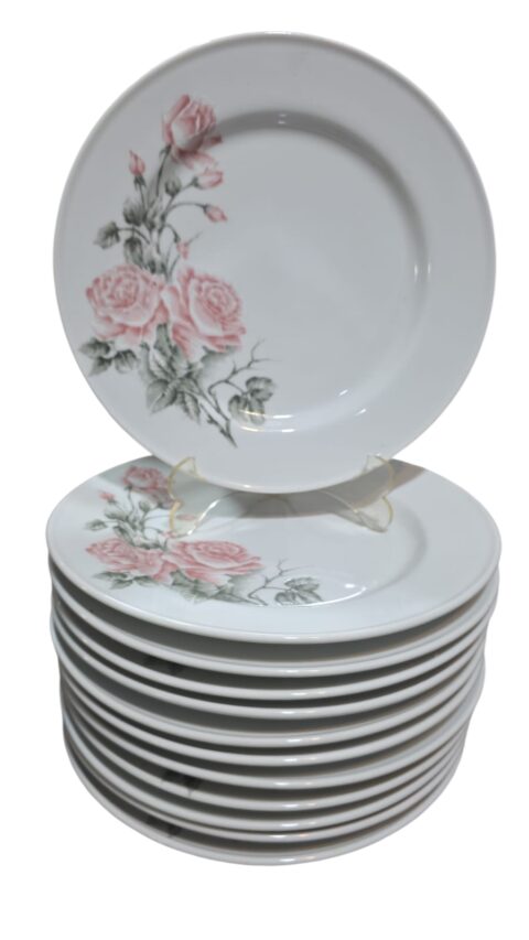 Pratos de sobremesa de porcelana. (valor unitário)