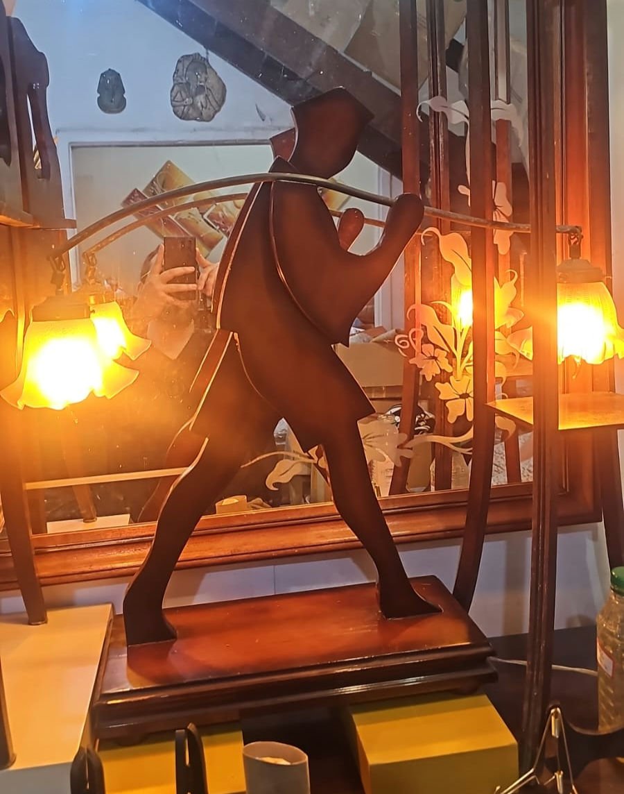 Grande e antigo abajur de madeira - Imagem 3