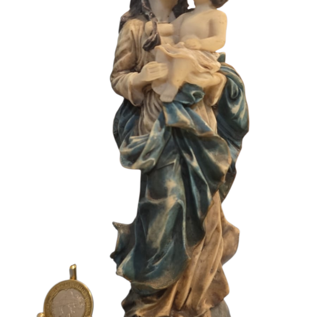 Imagem sacra de resina, boa qualidade