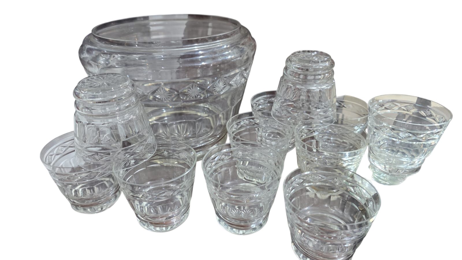 Conjunto com copinhos e poncheira