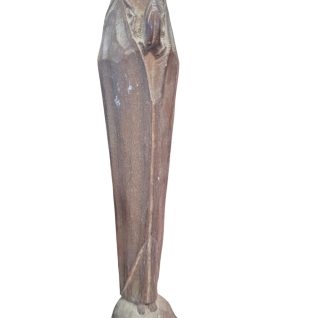 Antiga escultura sacra de madeira de lei