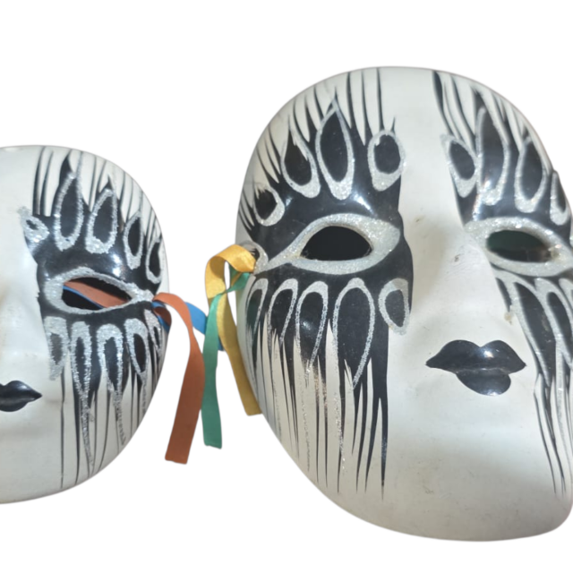 Par de máscaras decorativas de pendurar