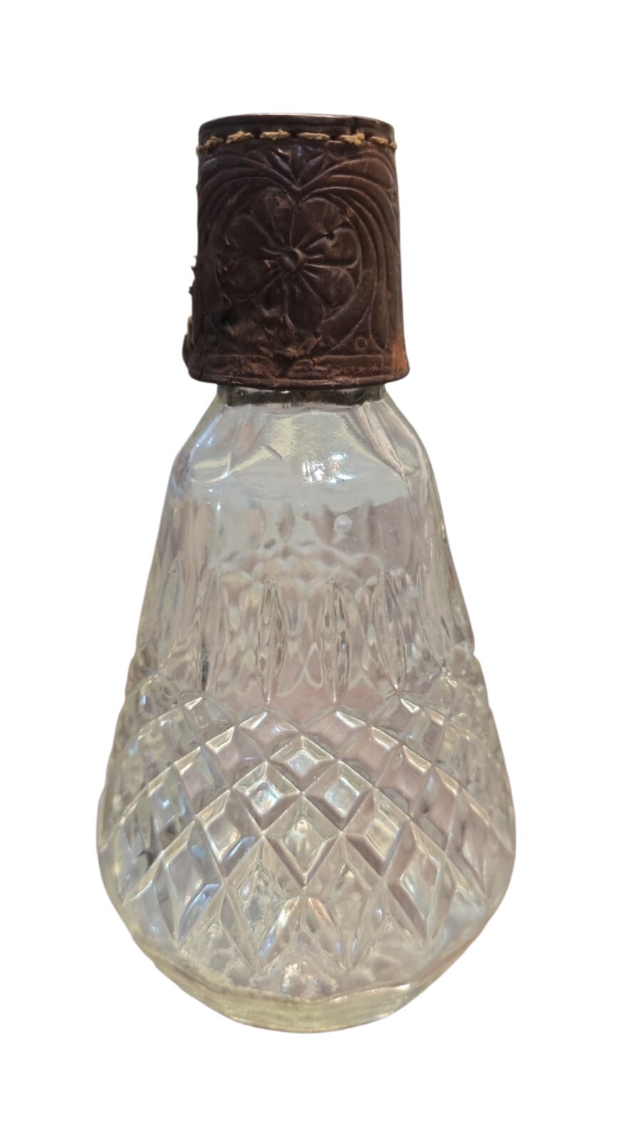 Antiga garrafa ricamente lavrada