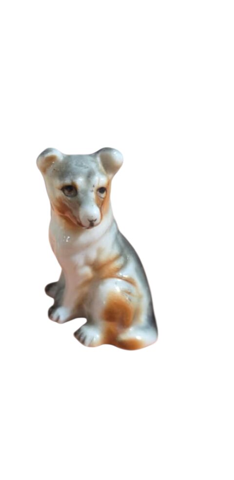 Cachorrinho em porcelana