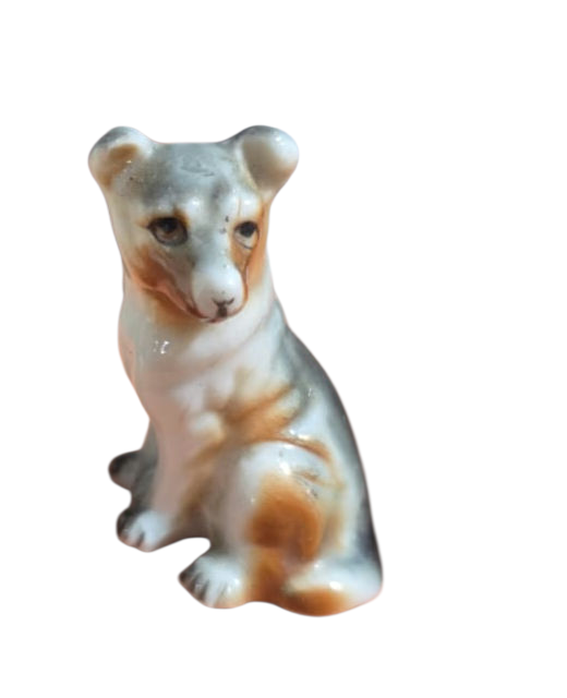 Cachorrinho em porcelana