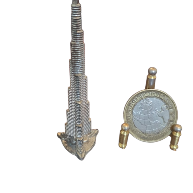 Torre de metal