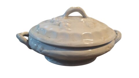 Antiga terrina de louça inglesa