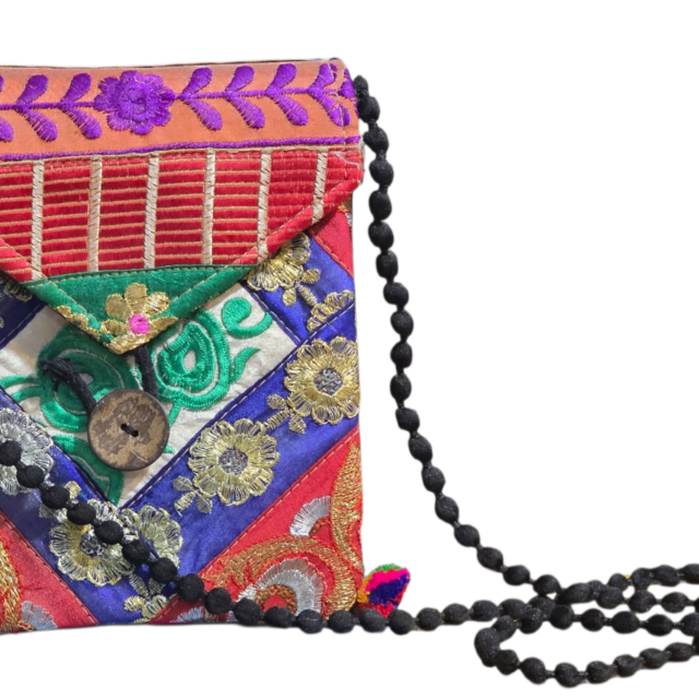Bolsa artesanal no estilo indiana
