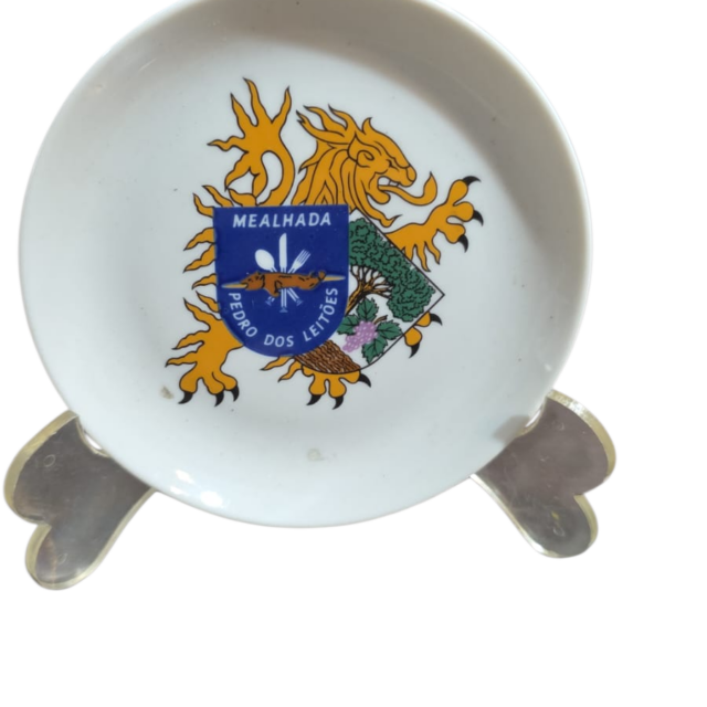 Pequena porcelana com brasão