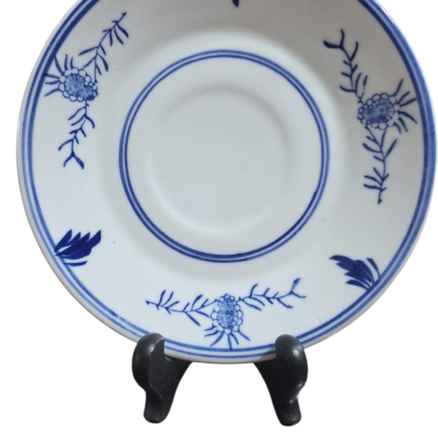 Antiga porcelana oriental com bela arte, estilo Imari