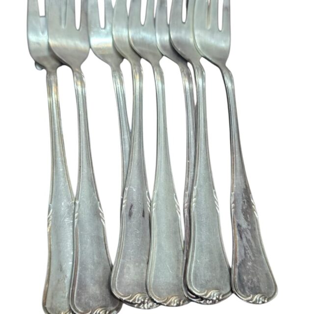 Elegantes garfos de sobremesa alemãs espessurados a prata WMF. (valor unitário)