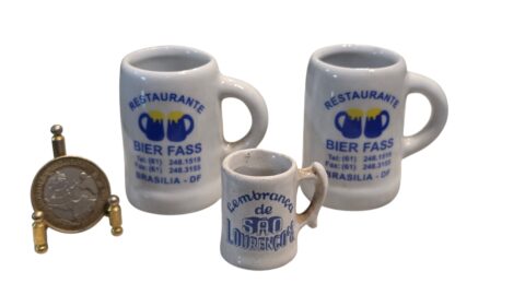 Lote de canecas em Porcelana