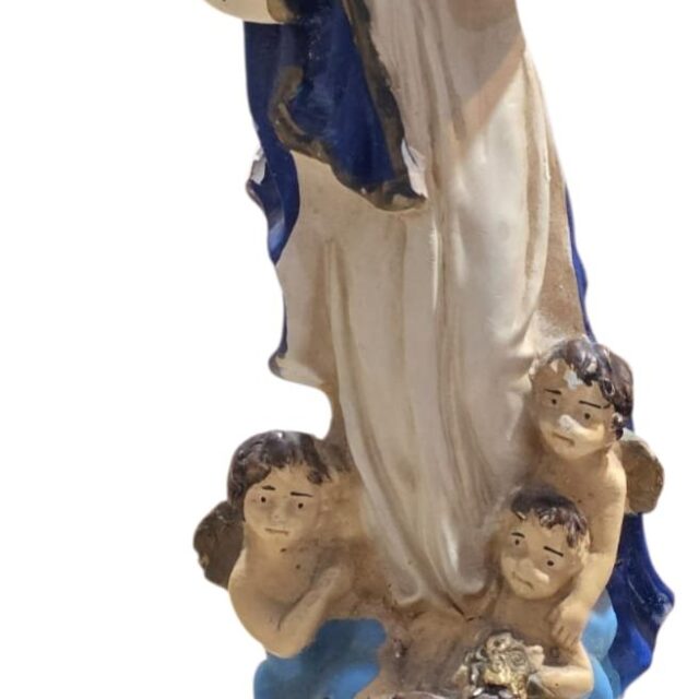 Imagem religiosa de gesso