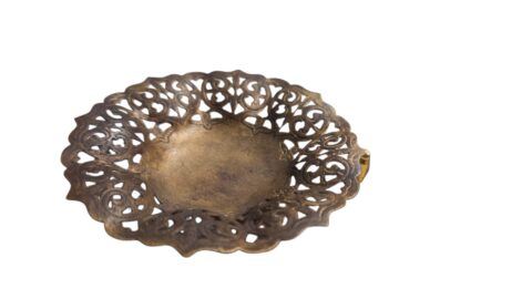 Antigo pinga joais em dourado metal ricamente cinzelado