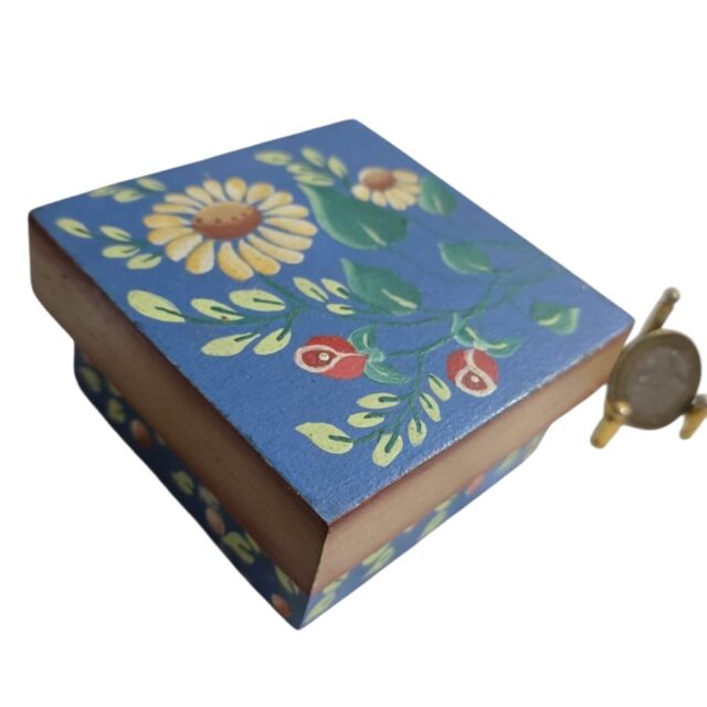 Potiche de madeira, pintado a mão