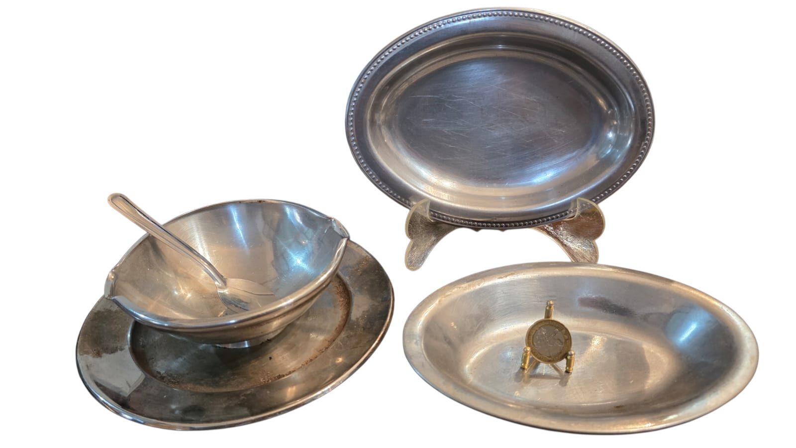 Lote de itens de metal