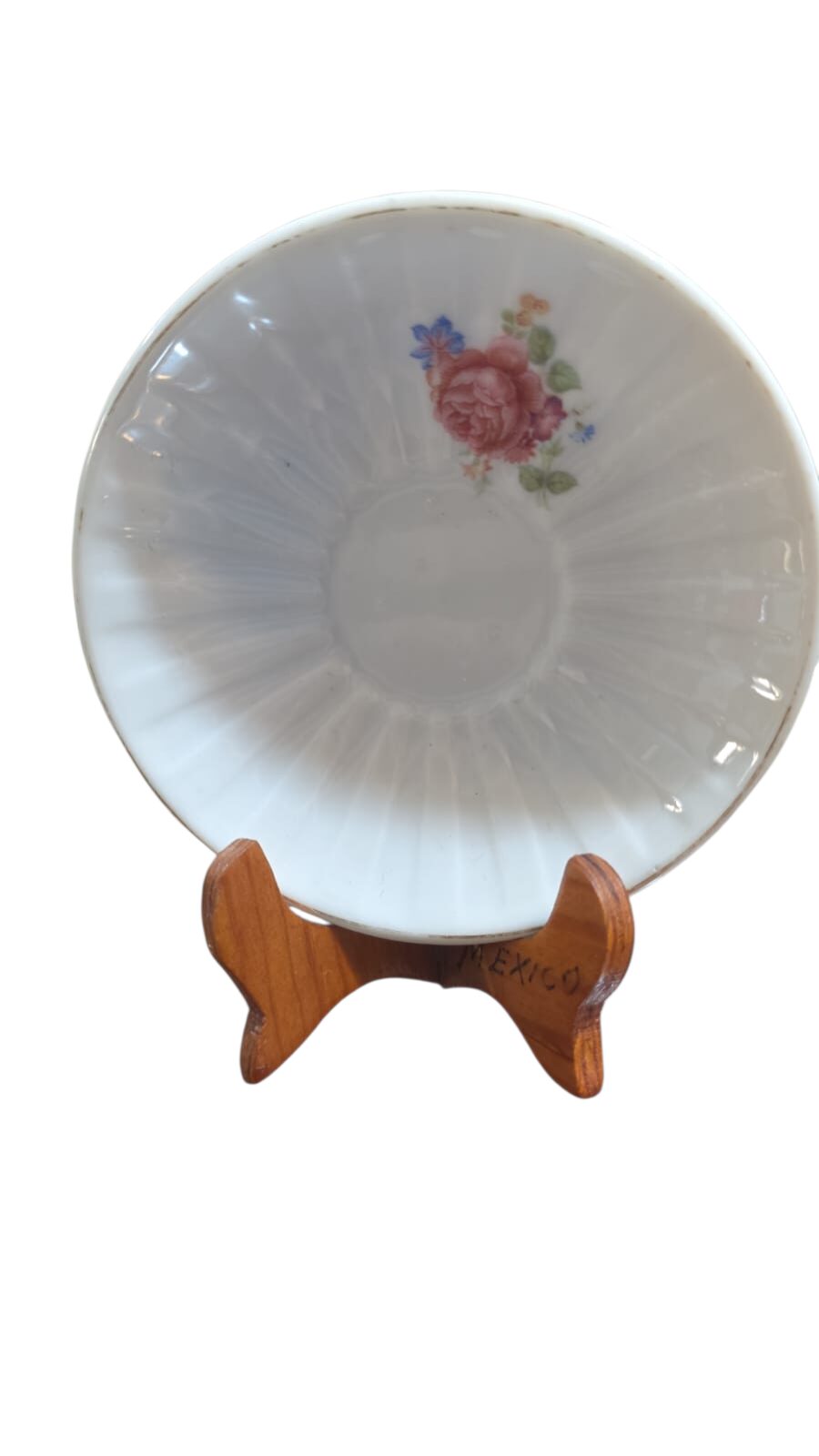 Antigo pires de porcelana canelada, motivos florais