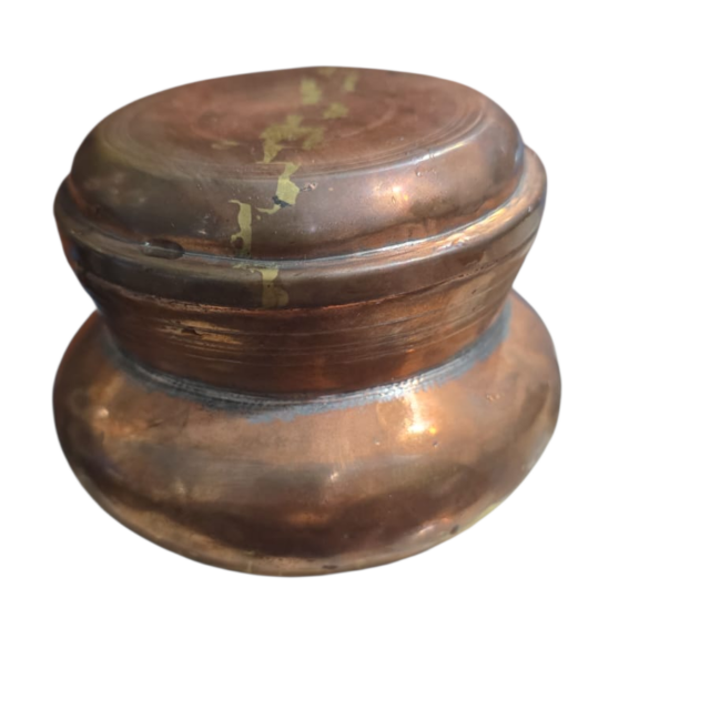 Antigo pote de cobre
