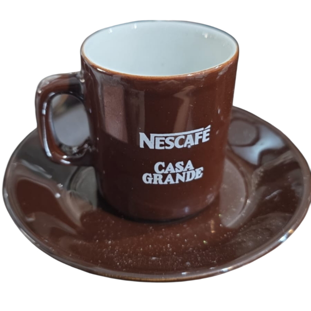 Xícaras de café com pires, de porcelana, Nescafé