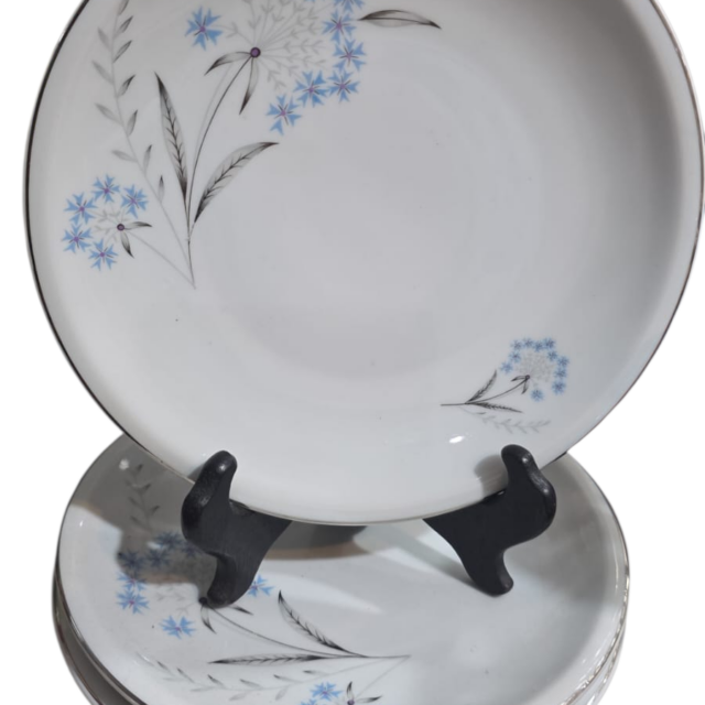 Pratos de sobremesa porcelana Real, arte vegetalista