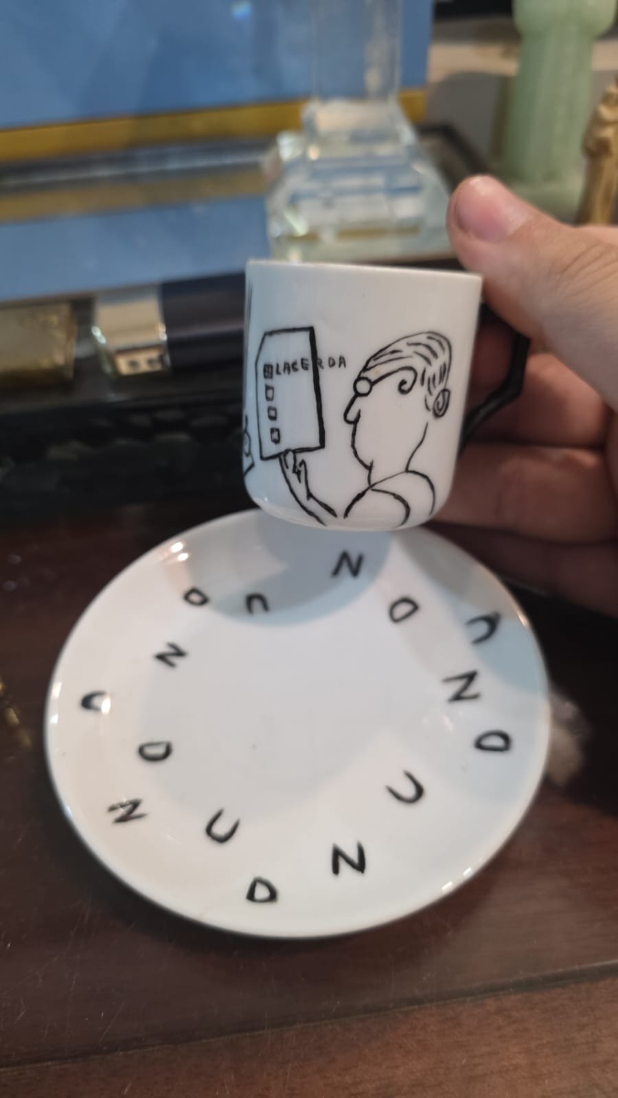 Par de antigas xícaras de porcelana Mauá - Imagem 4