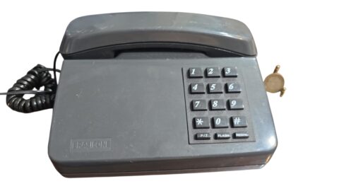 Telefone antigo