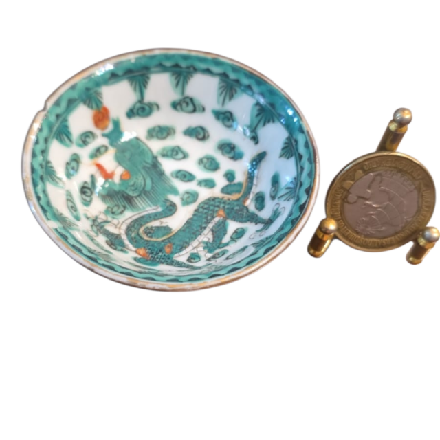 Pequeno bowl oriental