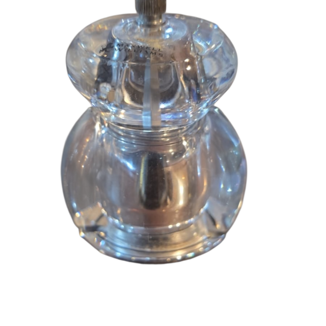 Elegante moedor em acrílico e metal