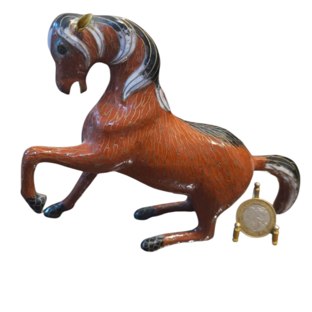 Grande cavalo em cloisonné