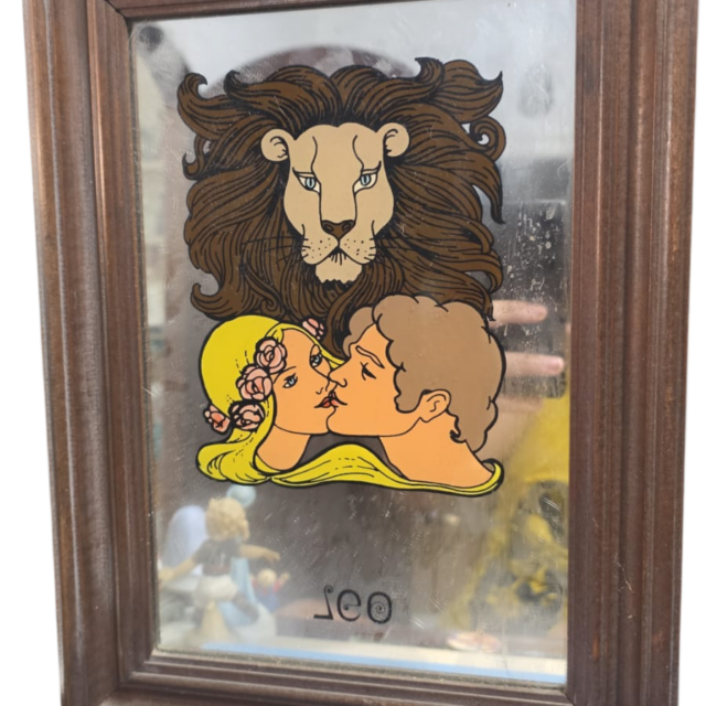 Antigo quadro com espelho, pintado a mão, signo de leão