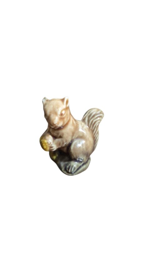 Miniatura esquilo japonês