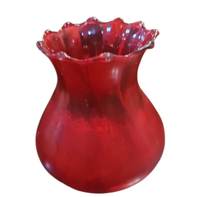 Antigo vaso de vidro canelado