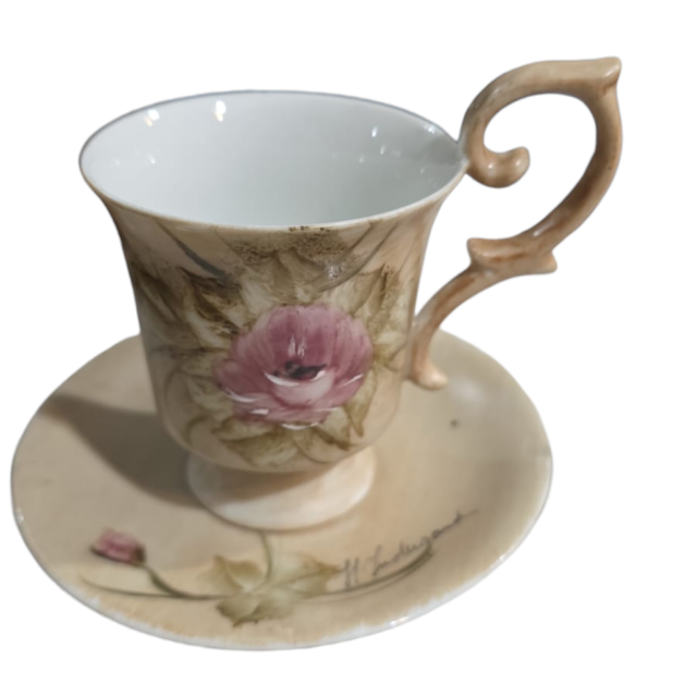 Xícara de café de porcelana, toda pintada a mão