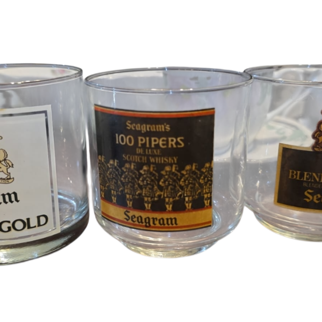 Trio de copos importados de Whiskys famosos