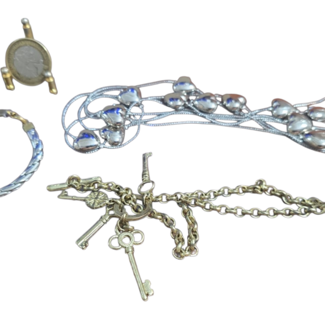 Trio de colares e pulseira