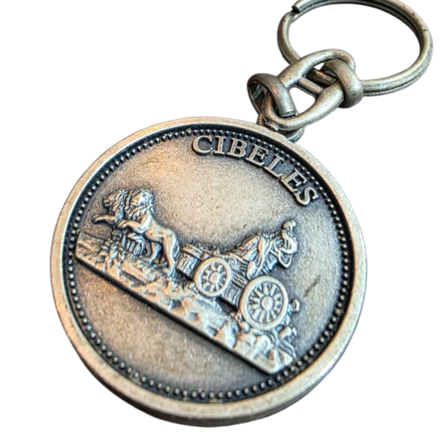 Antigo e elegante chaveiro espanhol, boa qualidade