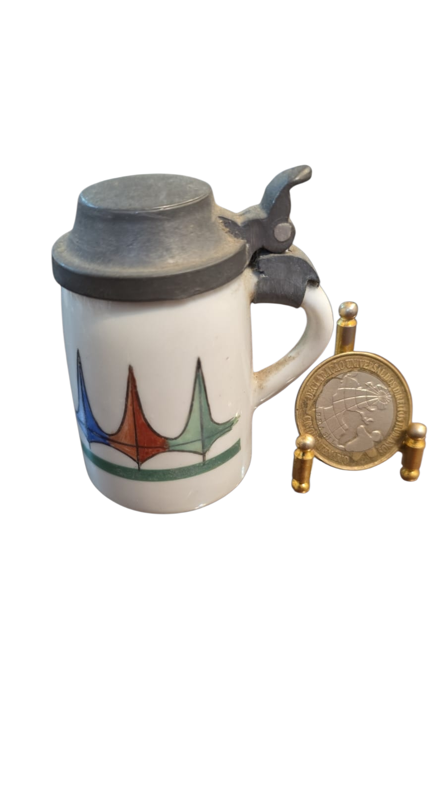 Antiga pequena Tankard pintada a mão