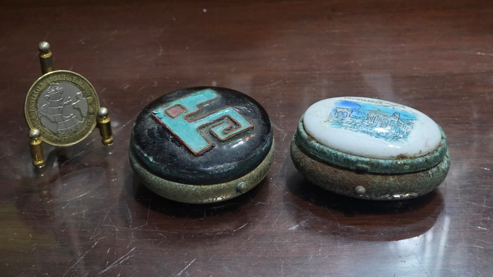 Par de antigo potiche com oxidação do tempo - Imagem 2
