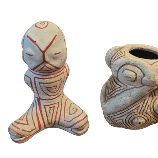 Par de artes em cerâmica artesanal