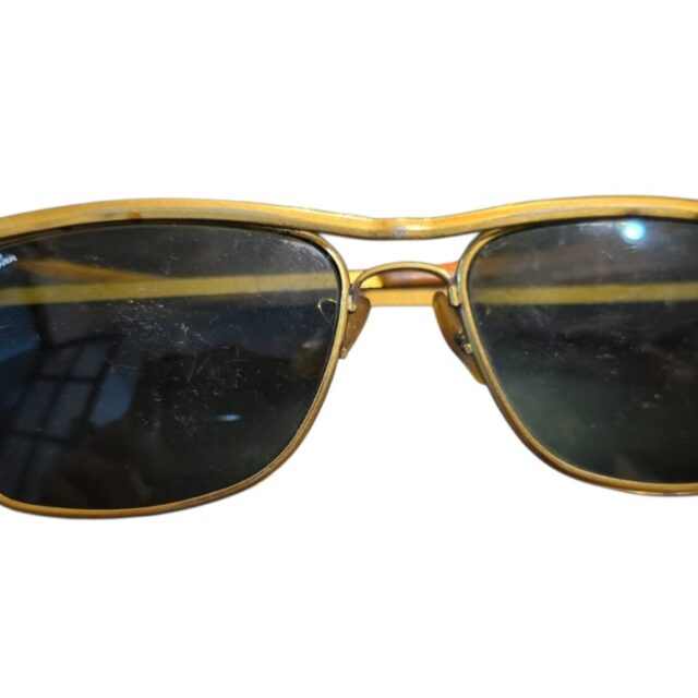 Antigo óculos Ray-ban, década de 80